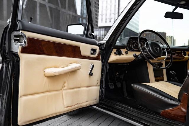 Mercedes-Benz W115 — фото 18